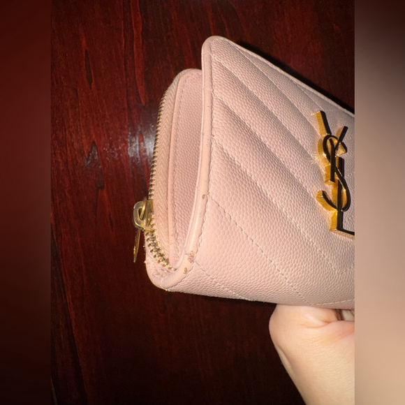 Yves Saint Laurent Preloved Pale pink Quilted bifold Leather Wallet - Picture 14 of 15